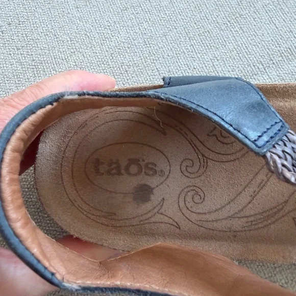 Taos Trulie Strappy Leather Comfort Sandals Blue 8-8.5 EU 39 - Picture 5 of 7